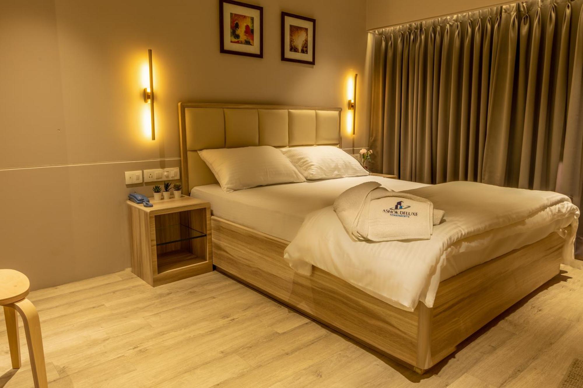 Ashok Deluxe Apartments, Marol Andheri East มุมไบ ภายนอก รูปภาพ